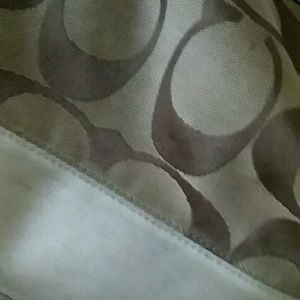 Meet your Posher, Claudelle